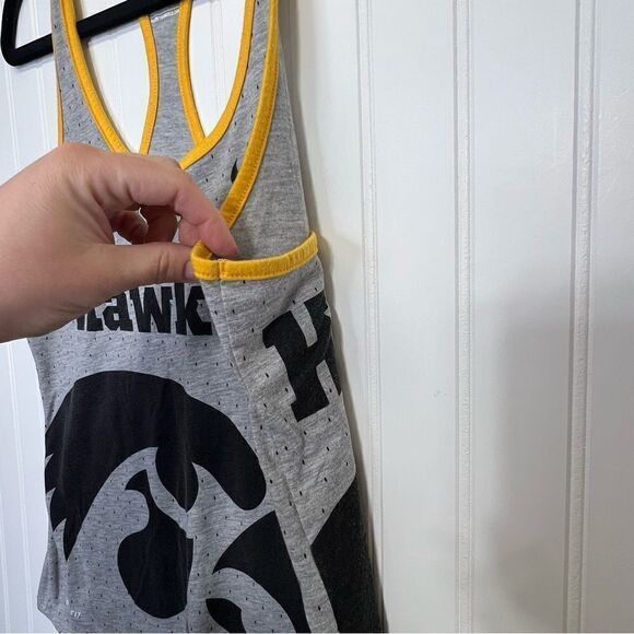College lowa Hawkeyes Nike Women's Dri-Blend
Gear Up Performance Tank Top M - Picture 4 of 11